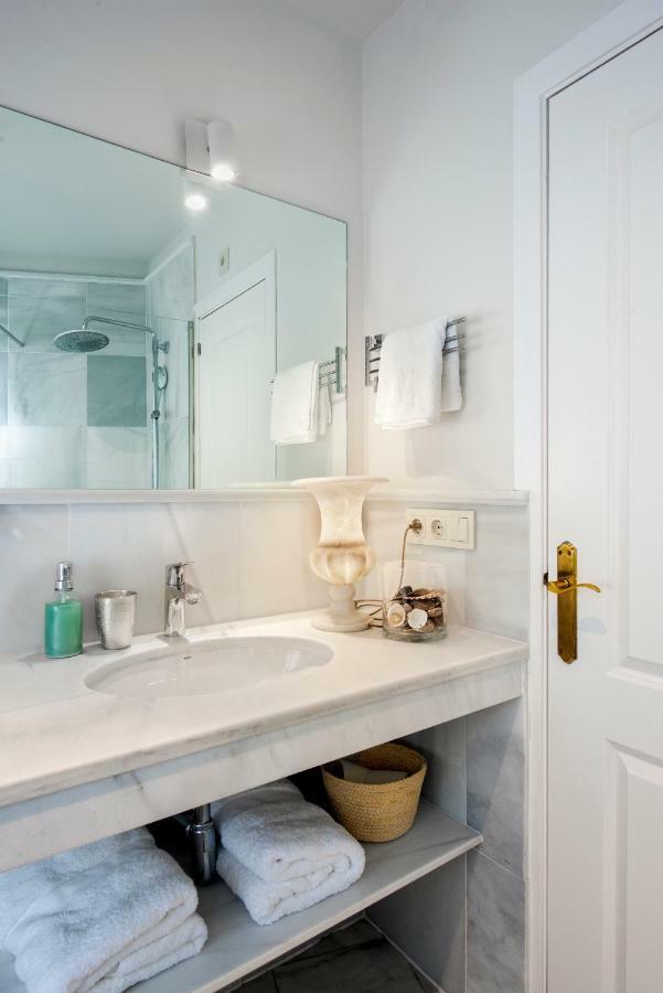 Apartamento La Catedral Севилья Экстерьер фото